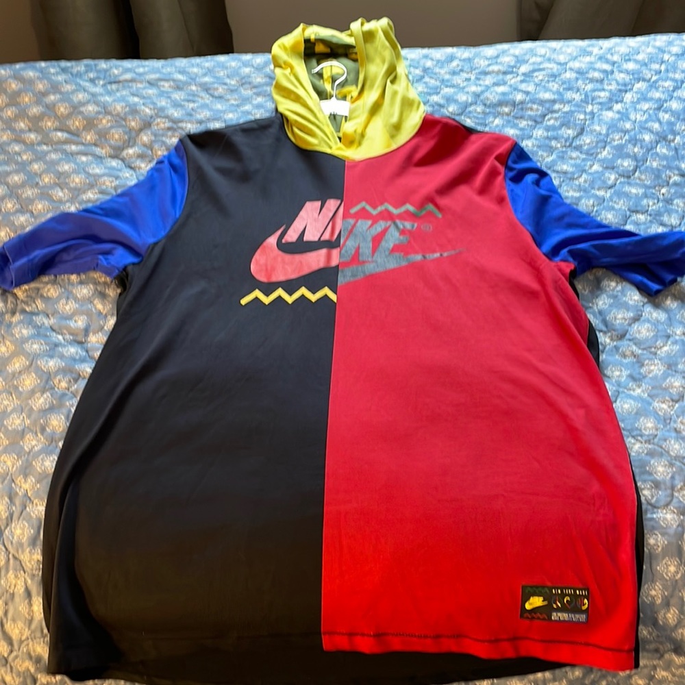 Nike Short Sleeve Hoodie T-Shirt